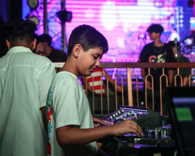 On the decks, Prism junior recital, Hard Rock Cafe